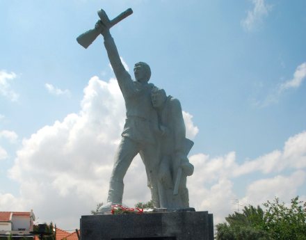 Памятник воинам-освободителям в Ашкелоне
