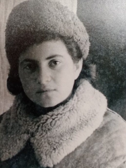 В 95 лет она еще хоть куда...
